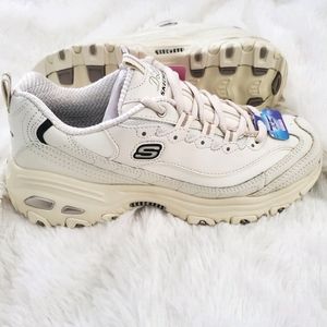 NIB 7.5 Skechers D'Lites Off-White Chunky Sneakers